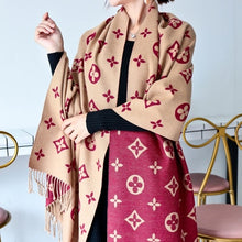 Load image into Gallery viewer, 2019 autumn and winter new scarf double-sided scarf female fashion   warm thick shawl Cashmere Clover scarf female Printed scarf